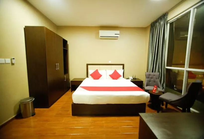 هتل Alpha Suites