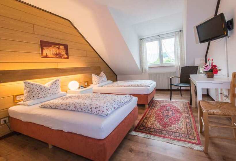 Hotelli Pension Tannenhof