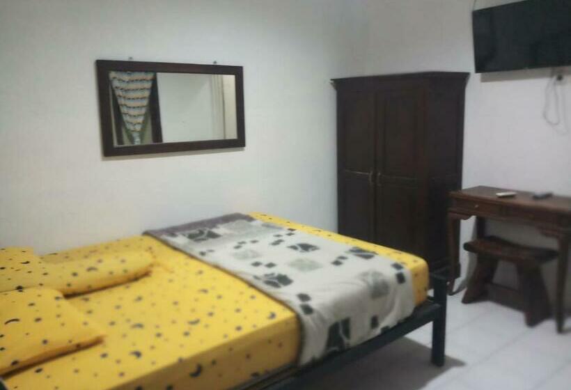 בית מלון כפרי Rahayu Bromo 2 Cottage