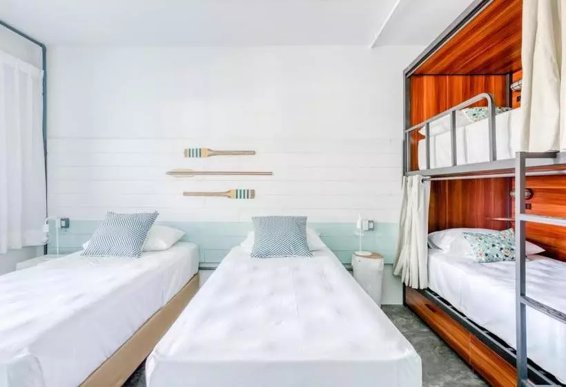 ホテル Selina Floripa