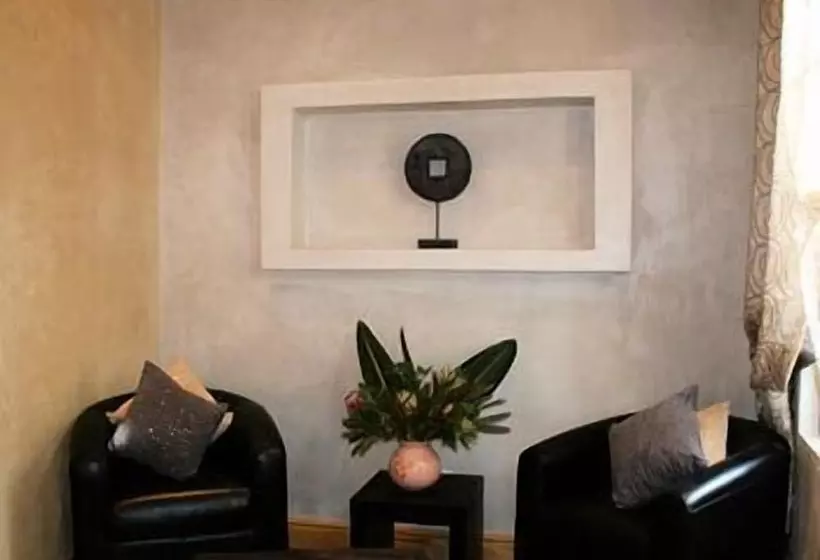 ペンション 20 On Church