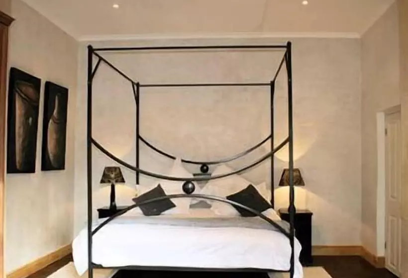 ペンション 20 On Church