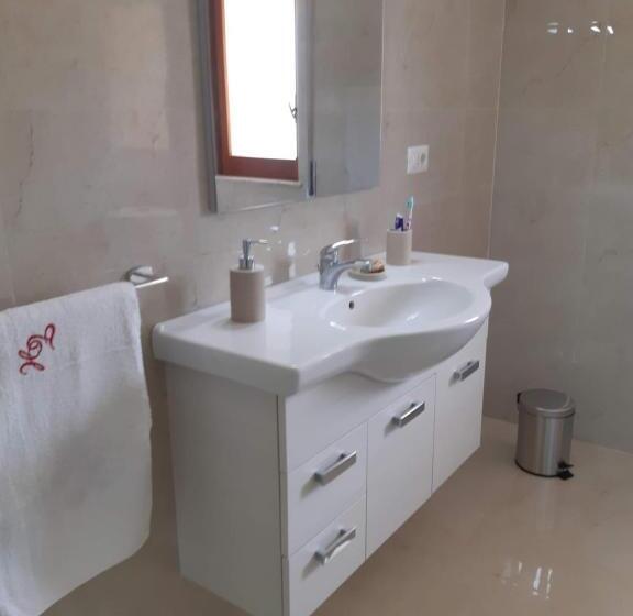 پانسیون Cesare S Guests Acitrezza