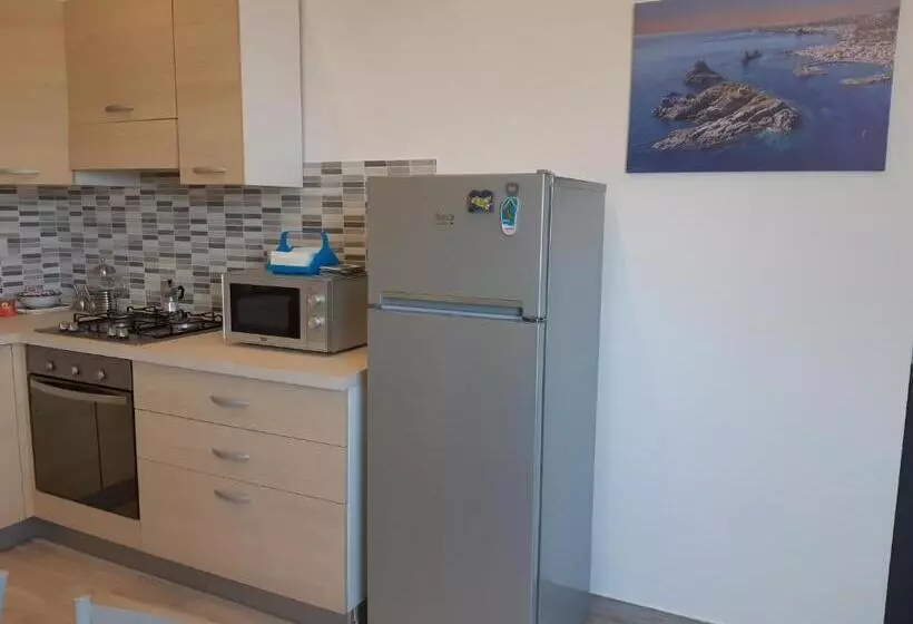 Majatalo Cesare S Guests Acitrezza