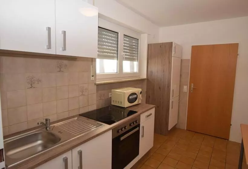 Retkeilymaja Messezimmer Ab Apartments