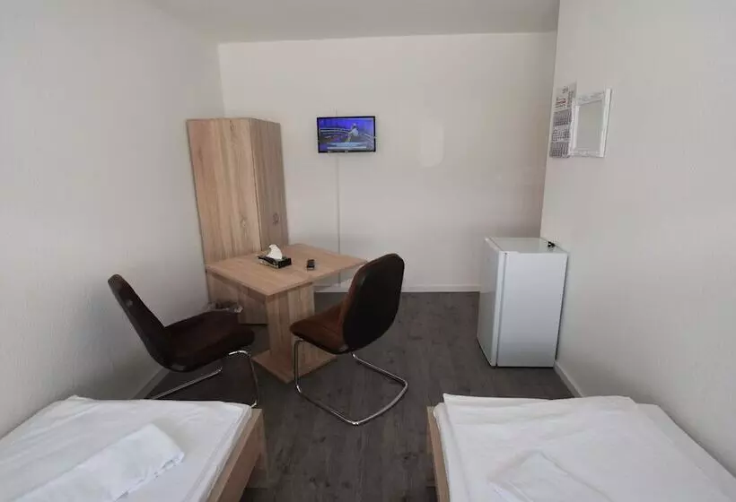 Retkeilymaja Messezimmer Ab Apartments