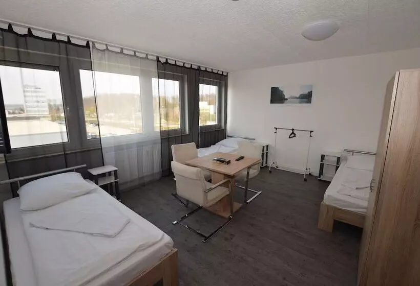 Retkeilymaja Messezimmer Ab Apartments