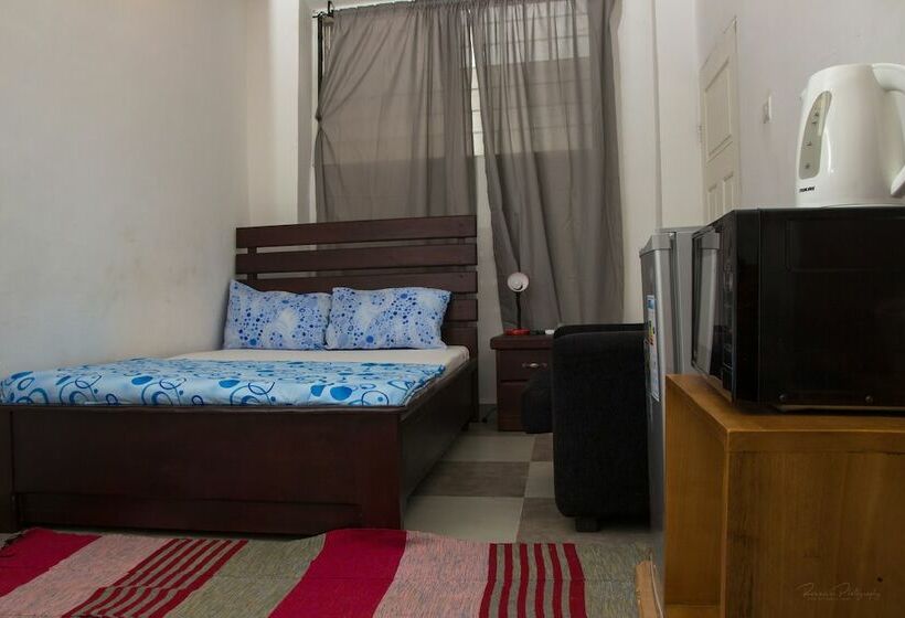 تختخواب و صبحانه Eastwest Hospitality