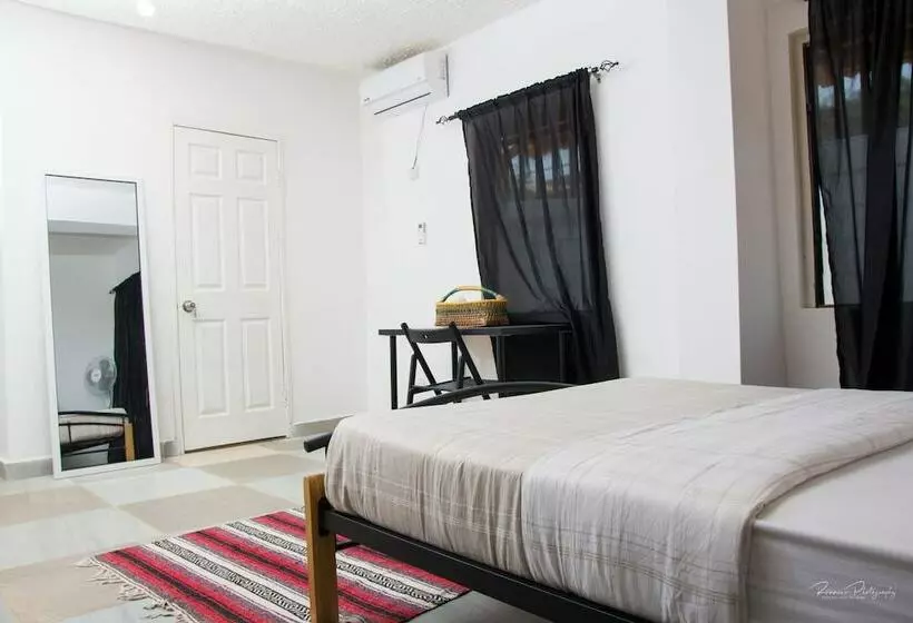 تختخواب و صبحانه Eastwest Hospitality