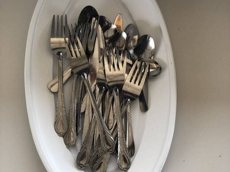 تختخواب و صبحانه Eastwest Hospitality