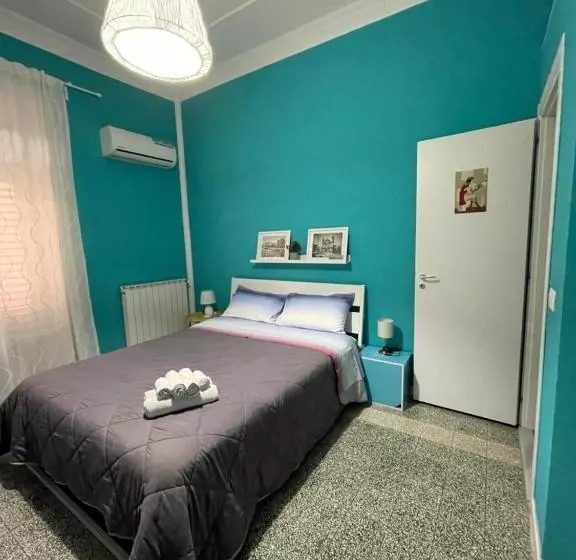 تختخواب و صبحانه Jennys Place