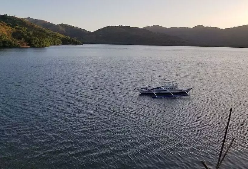 Borac Bay Bungalows Hotel And Resort