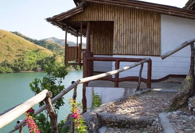 Borac Bay Bungalows Hotel And Resort