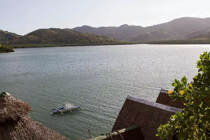 Borac Bay Bungalows Hotel And Resort