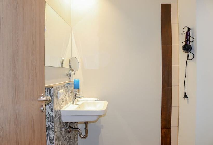 Hotel Das Fischer Boardinghouse Bw