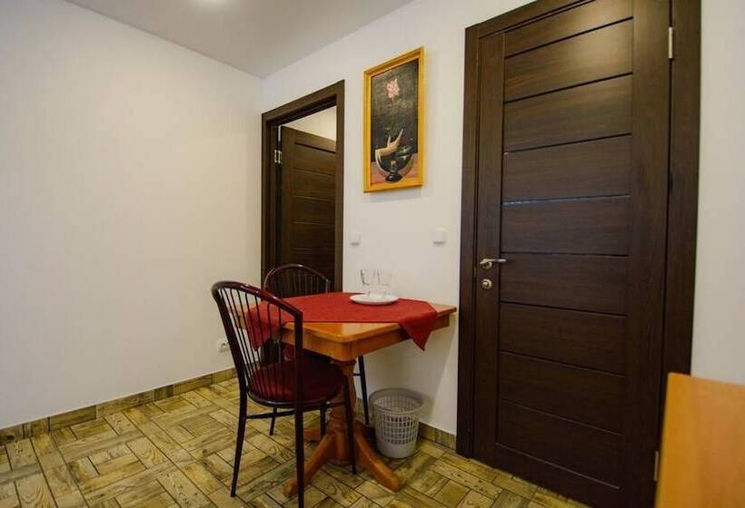 בית מלון כפרי Moe More