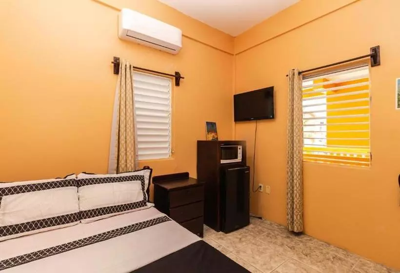 هتل San Pedro Studios And Suites