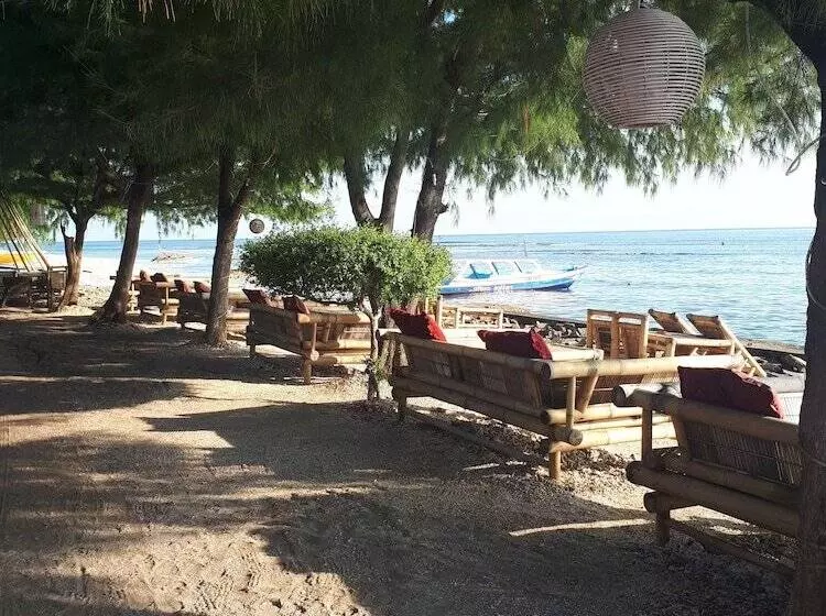 هتل Sandy Beach Bungalows