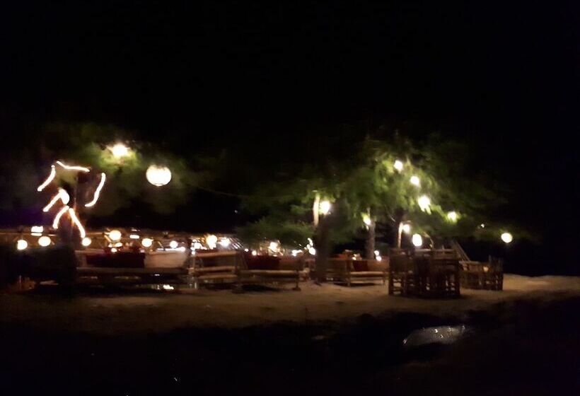 هتل Sandy Beach Bungalows