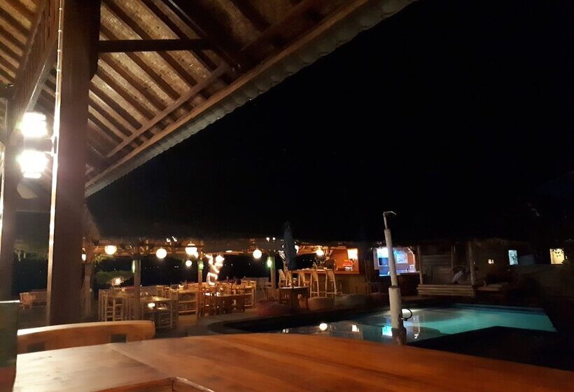 هتل Sandy Beach Bungalows