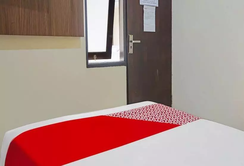 ホテル Semampir Residence By Oyo Rooms