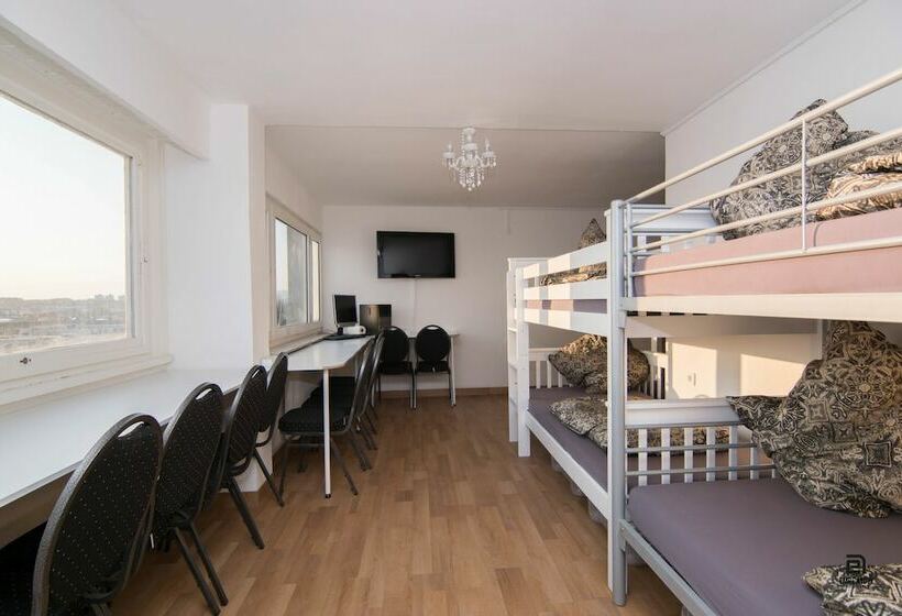 Skyhostel Friedrichshafen