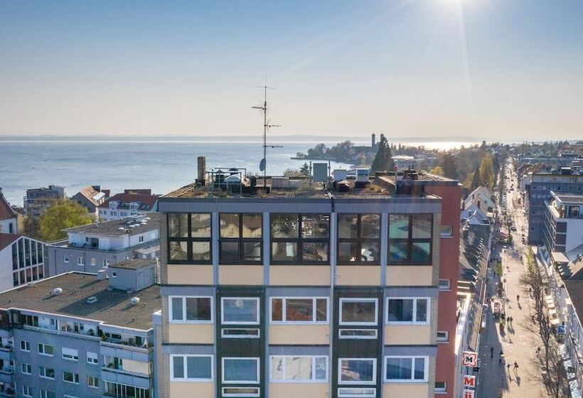 Skyhostel Friedrichshafen