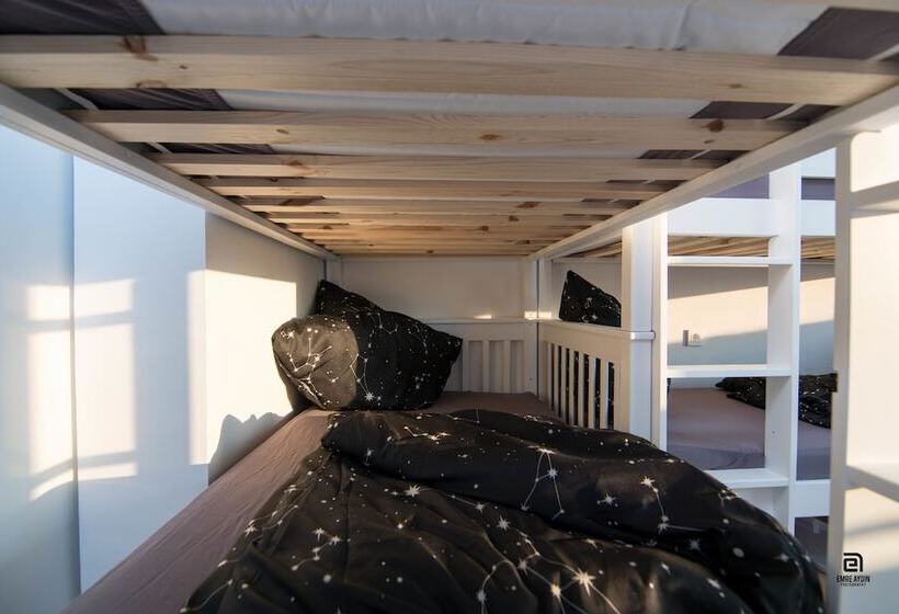 Skyhostel Friedrichshafen