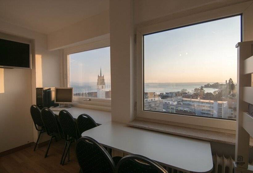 Skyhostel Friedrichshafen