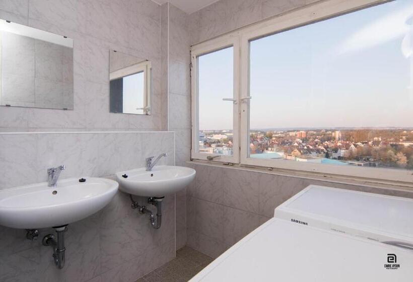 Skyhostel Friedrichshafen