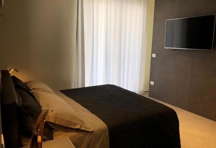 تختخواب و صبحانه Golden Suites 50