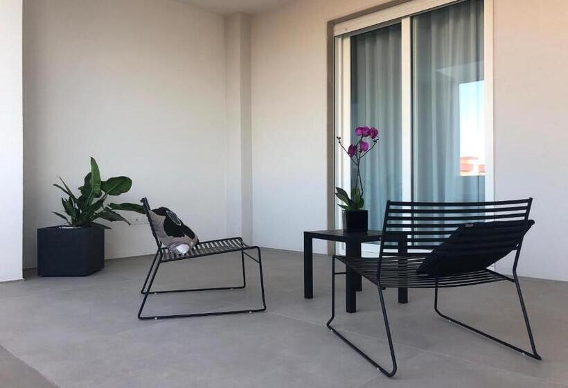 تختخواب و صبحانه Golden Suites 50