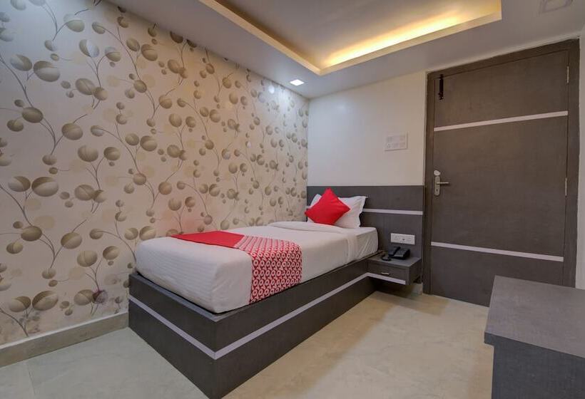 호텔 A K Residency By Oyo Rooms