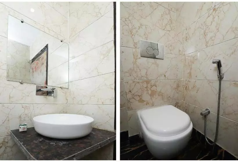 هتل O Delhi Empire