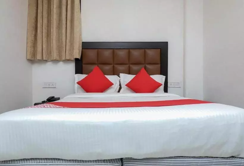 هتل O Delhi Empire