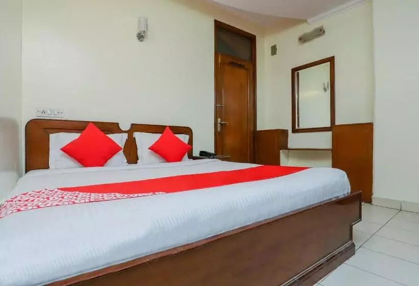 هتل O Delhi Empire