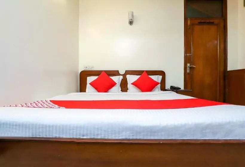 هتل O Delhi Empire