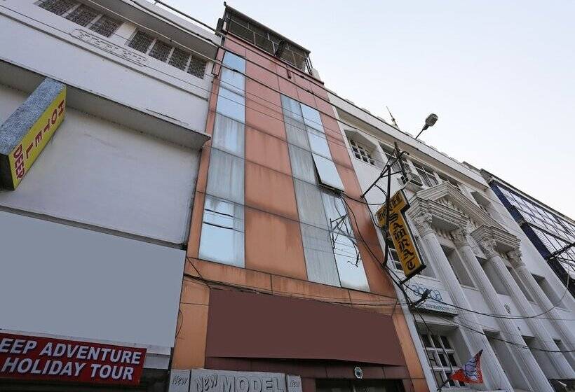 هتل Divine By Oyo Rooms