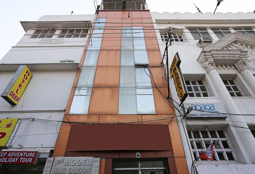 هتل Divine By Oyo Rooms