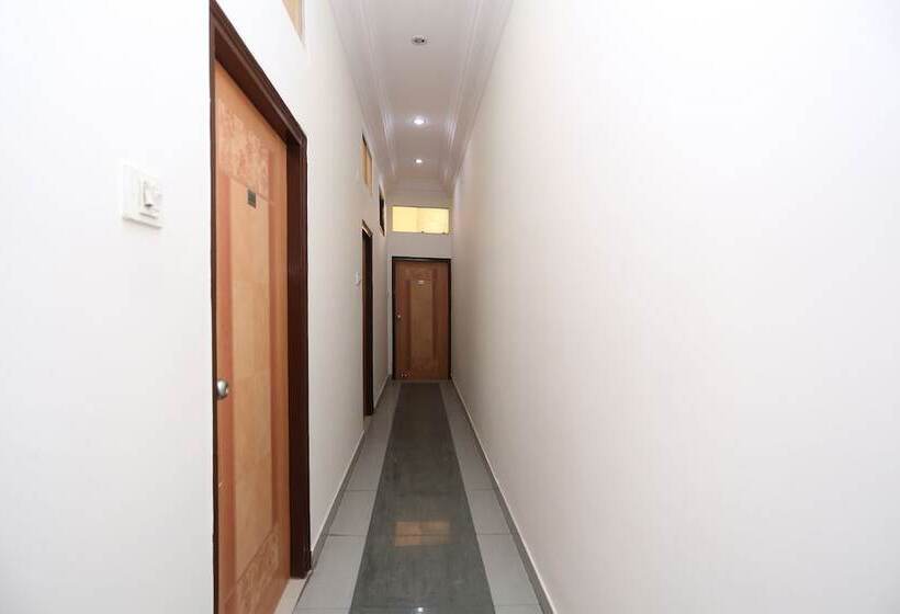 هتل Divine By Oyo Rooms