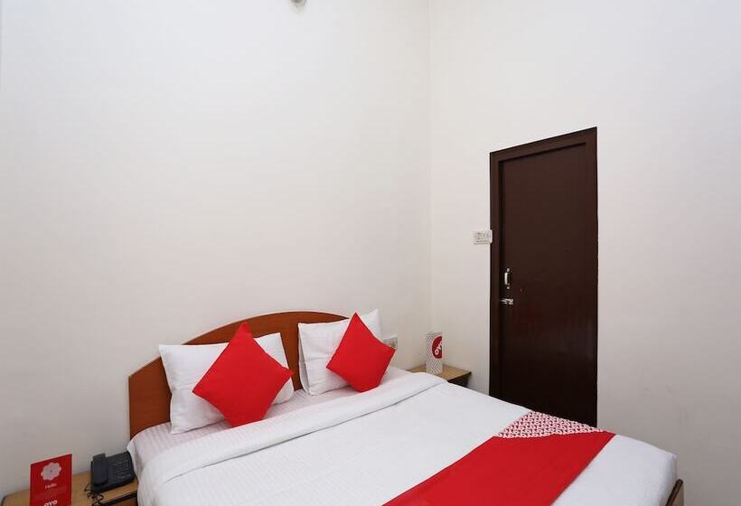 هتل Divine By Oyo Rooms