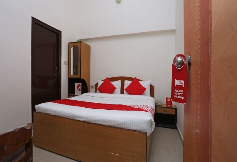 هتل Divine By Oyo Rooms