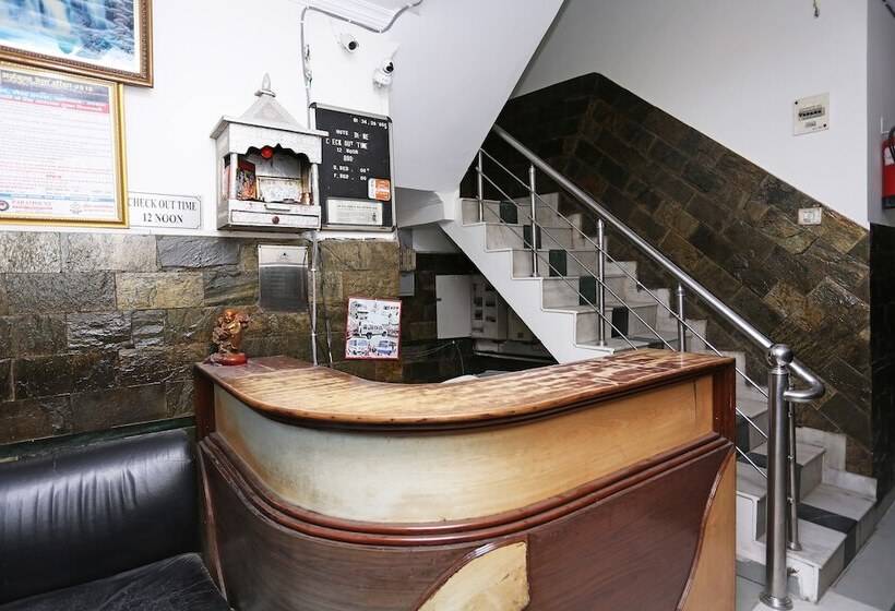 هتل Divine By Oyo Rooms