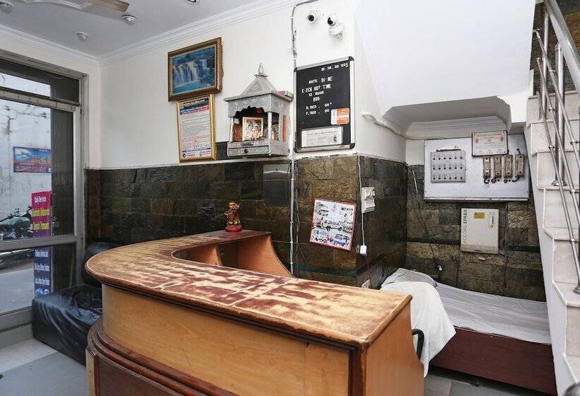 هتل Divine By Oyo Rooms