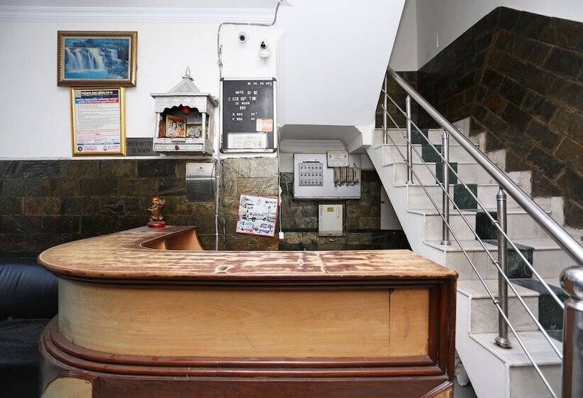 هتل Divine By Oyo Rooms