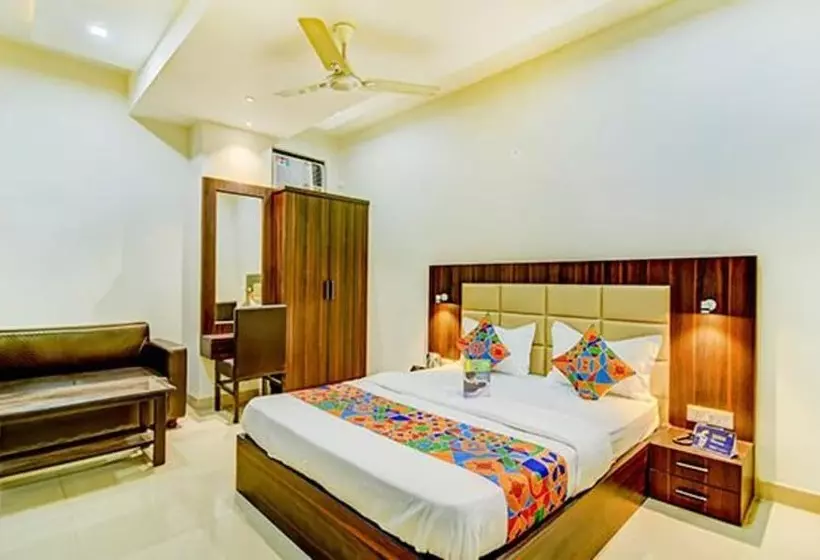 Fabhotel Solitaire Inn