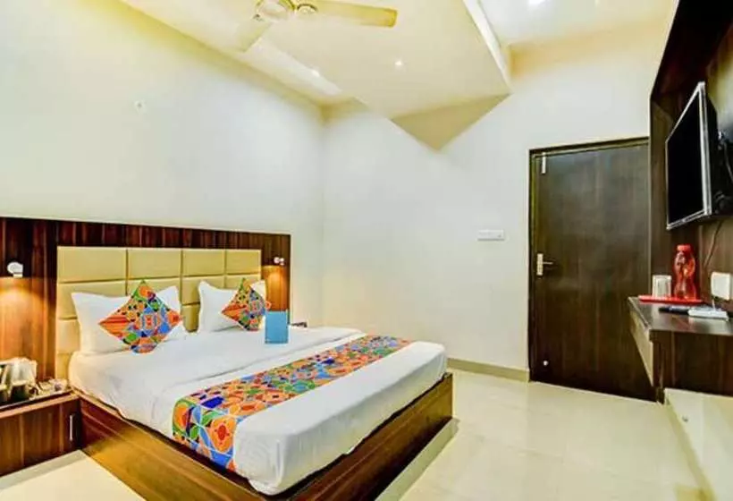Fabhotel Solitaire Inn