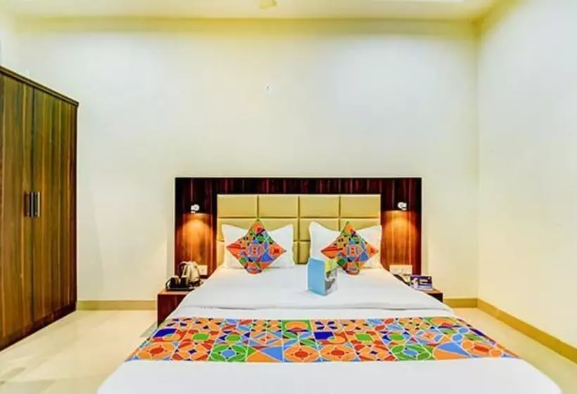 Fabhotel Solitaire Inn