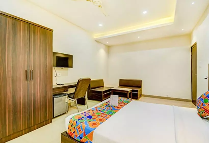 Fabhotel Solitaire Inn