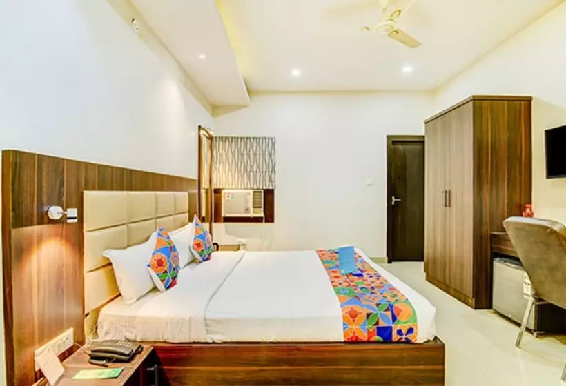 Fabhotel Solitaire Inn